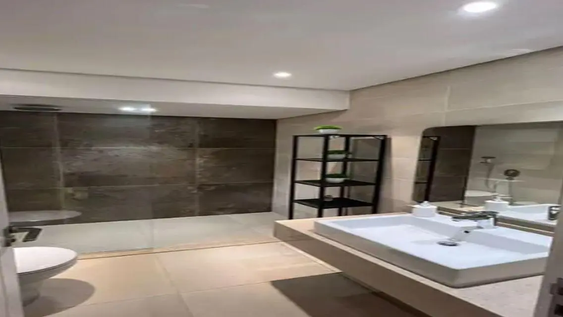 Ready to move finished apartment + Special Price