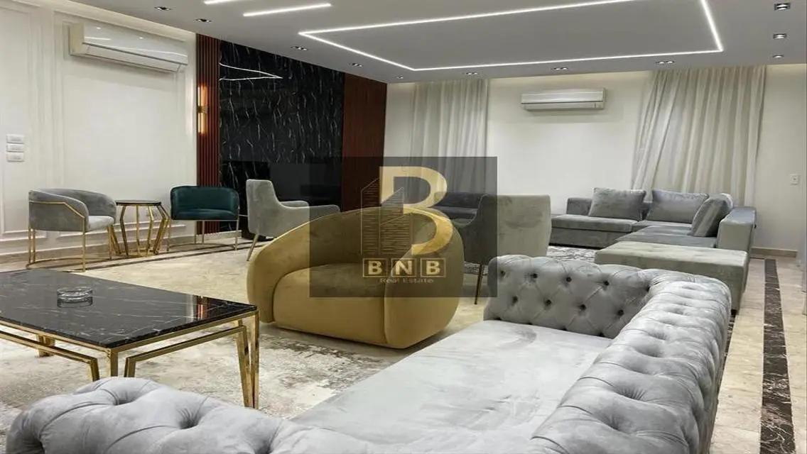 فيلا مستقله (950م) مفروشه للايجار بحمام سباحه خاص