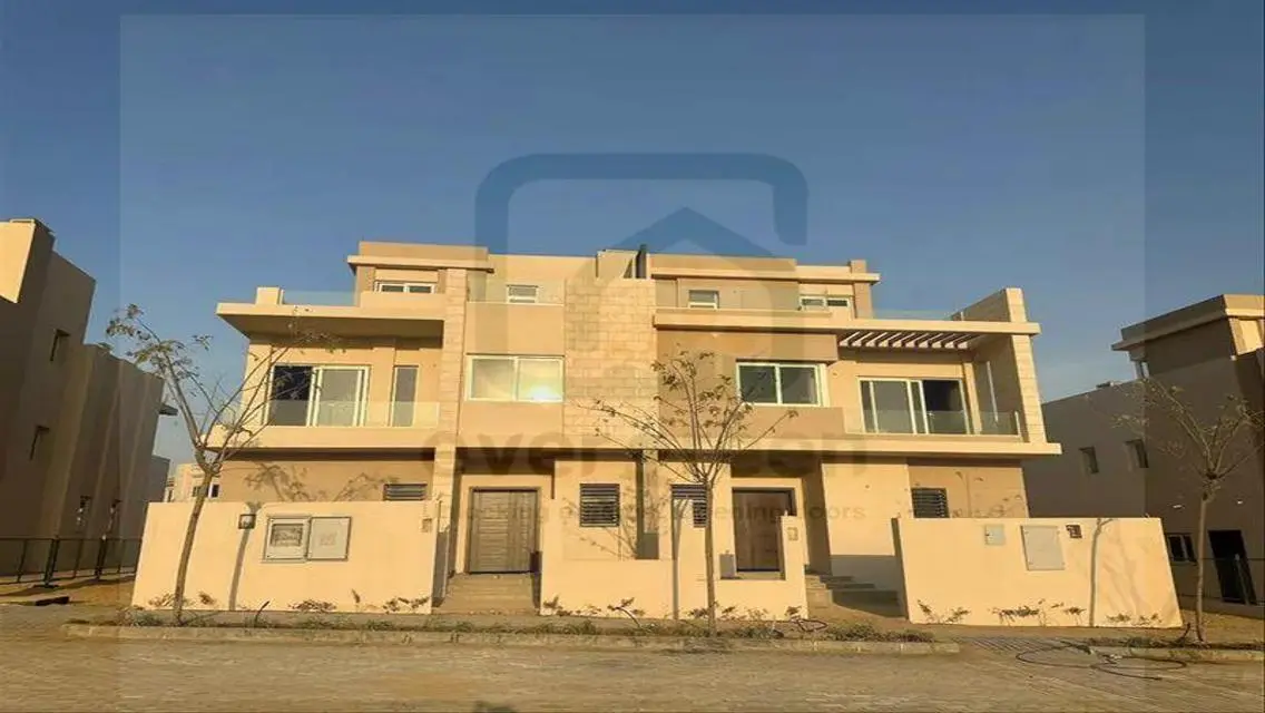 Own TwinHouse in HydePark with 10%DP over 8Y