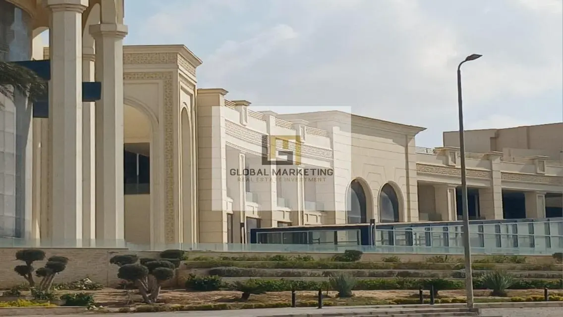 Office 1600m for rent in Golden Square Area