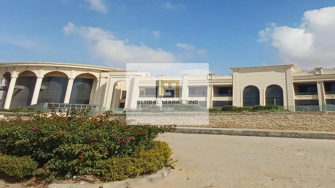 Office 1600m for rent in Golden Square Area