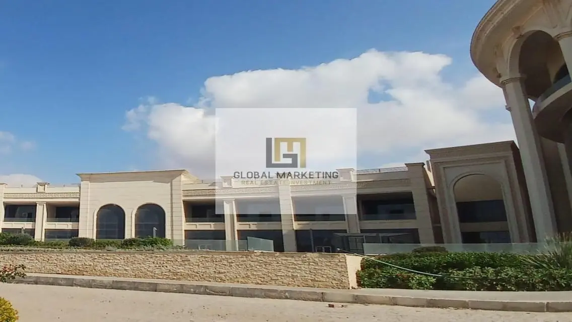 Office 1600m for rent in Golden Square Area