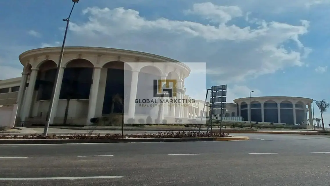 Office 1600m for rent in Golden Square Area