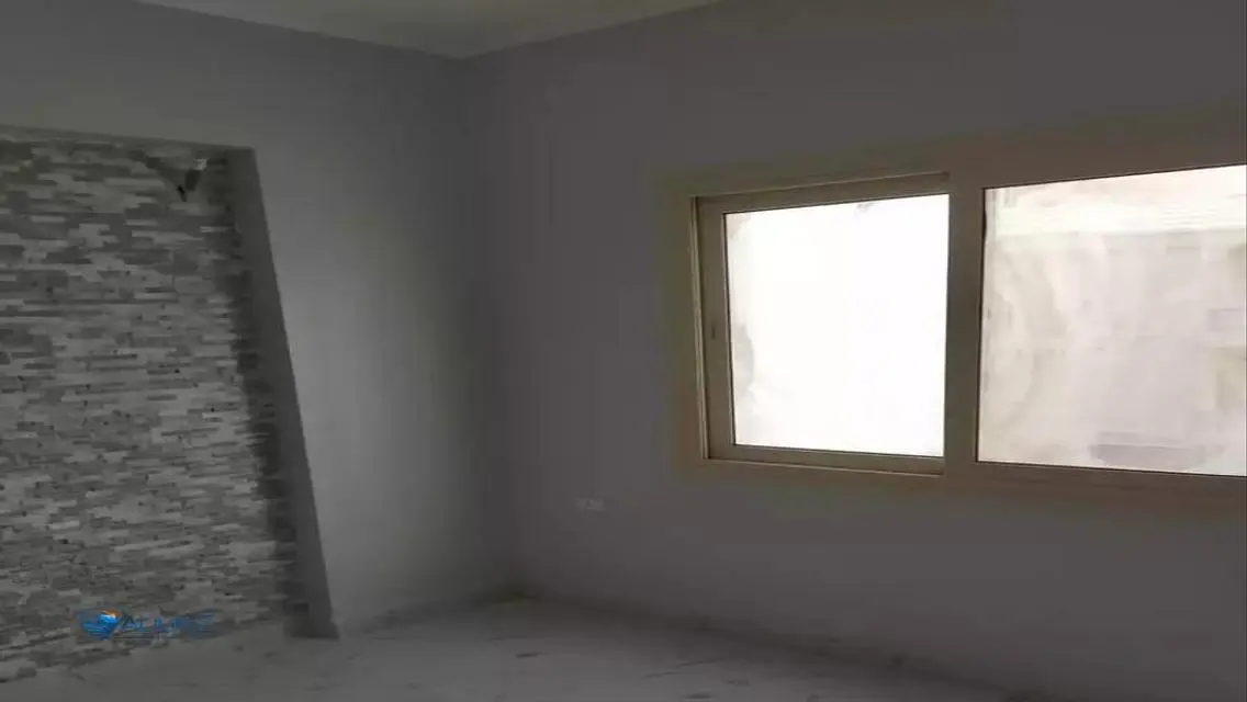 شقه للإيجار بكمبوند ريزيدنس أمام كمبوند هايد بارك