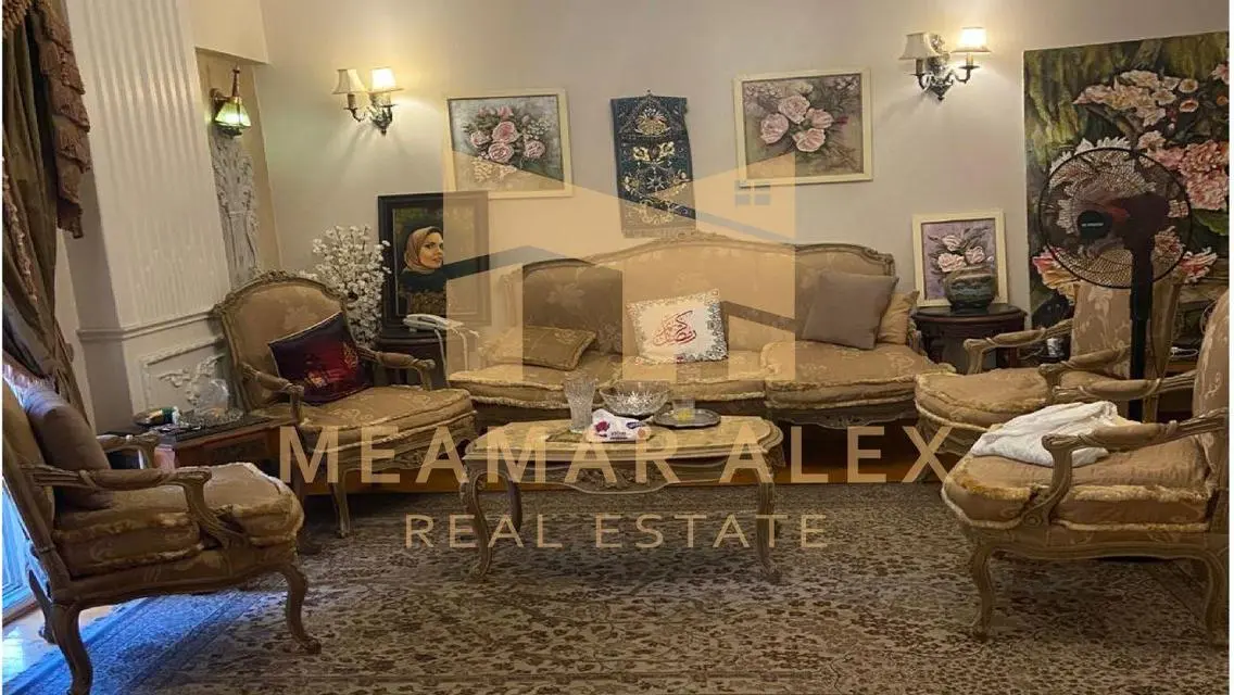 شقة مميزه للبيع في210م  كفر عبده امير البحار 