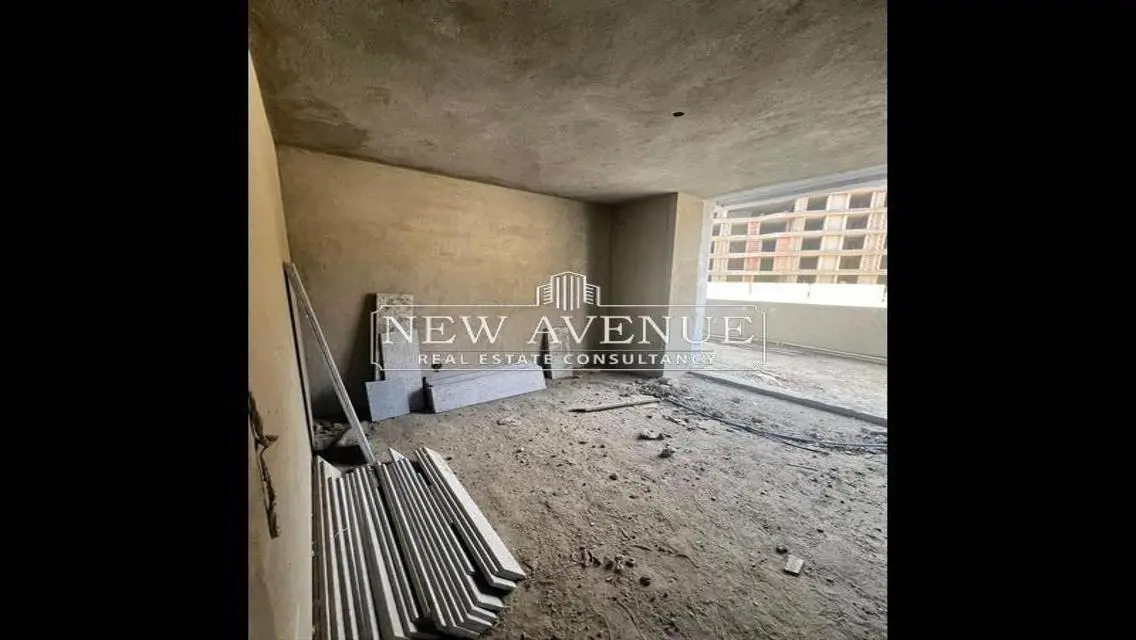 Semi-Finished Apartment with garden in Bloomfields