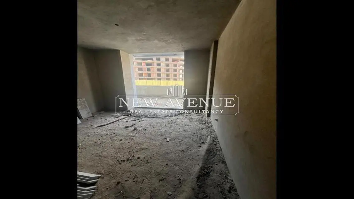 Semi-Finished Apartment with garden in Bloomfields