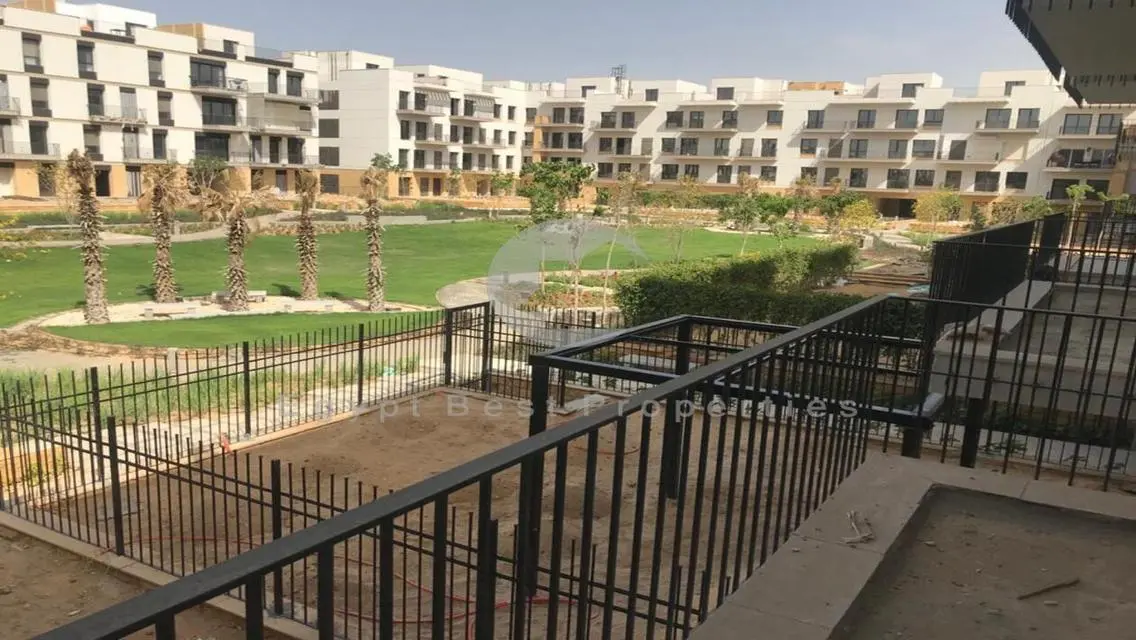 شقة 3 غرف بحديقة في اليجريا استلام فوري متشطب