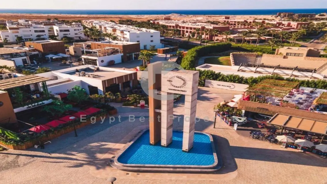 شاليه سوبريور بموقع مميز للبيع في الماظة باي