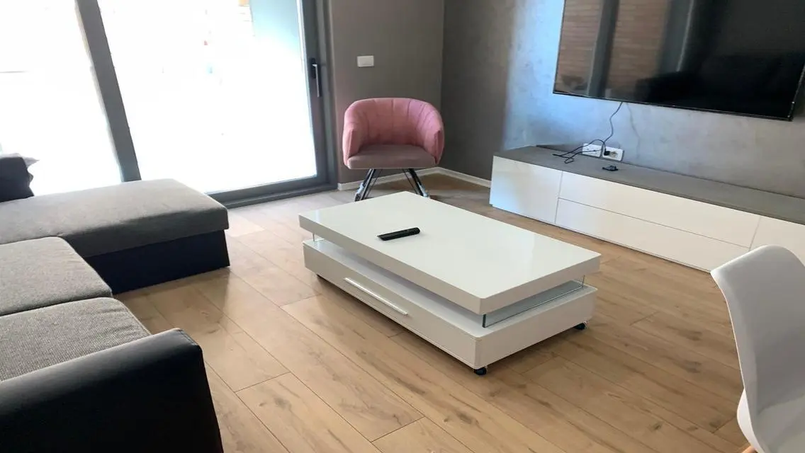 Luxuries studio for rent, Westown fully furnished.