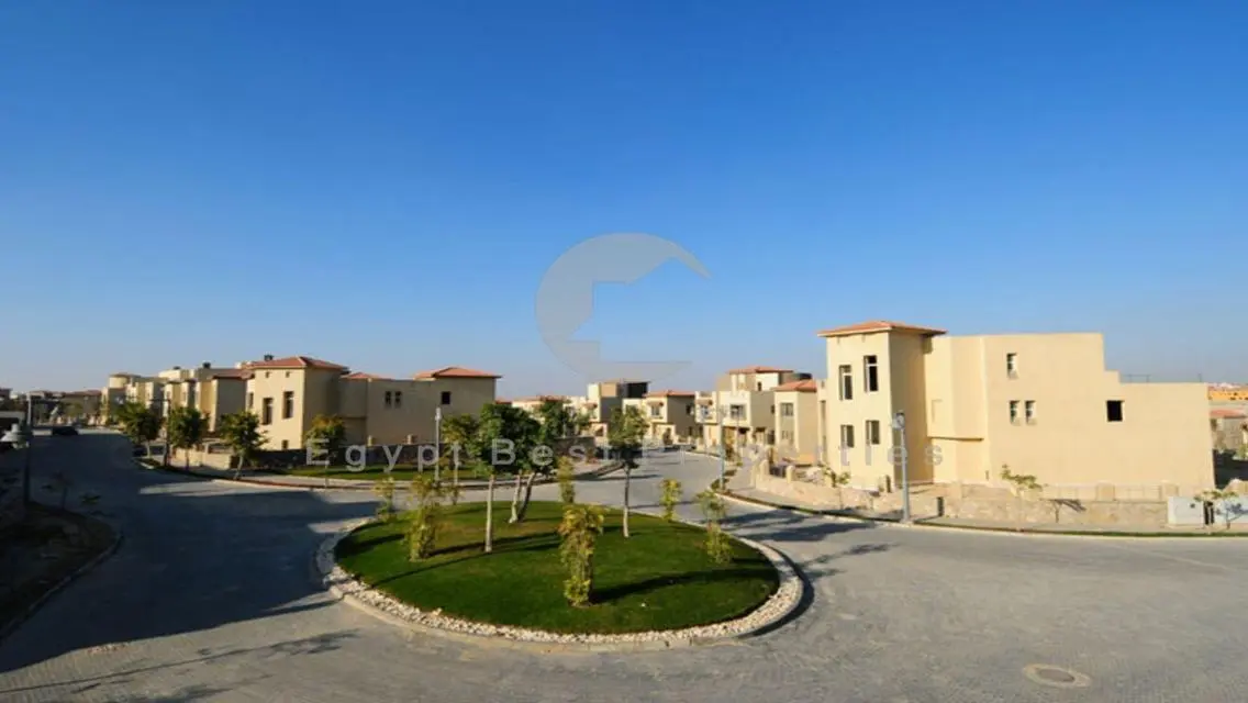 تاون هاوس كامل التشطيب مقدم 5% ف بامبو 3 بالم هيلز