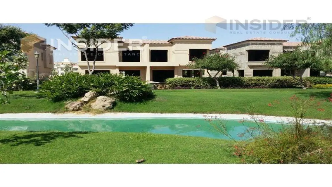 By amazing and open view villa in the Lake view