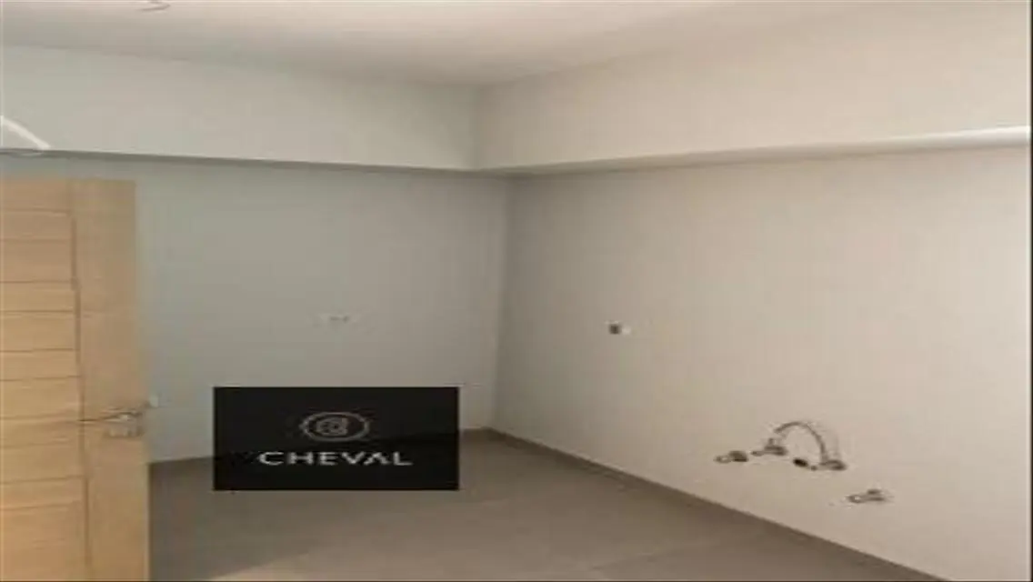 شقه للايجار فيو مميز في Mivida بجوار ال AUC
