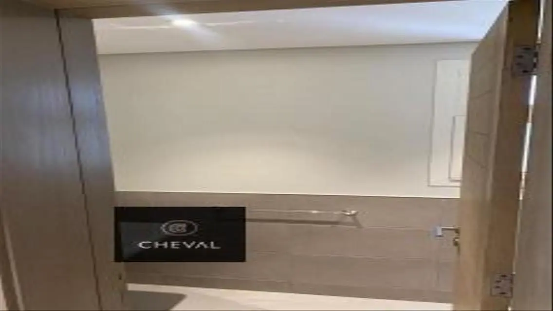 شقه للايجار فيو مميز في Mivida بجوار ال AUC