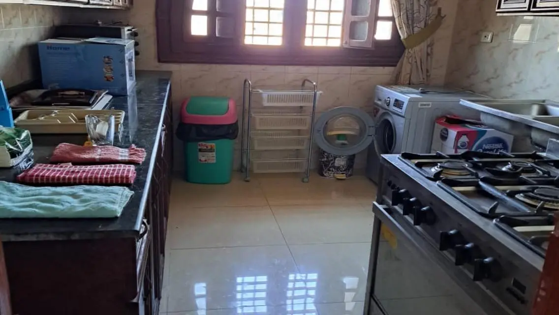 شاليه بمارينا ٦ للبيع فيو ابراج اكبر مساحه لقطه