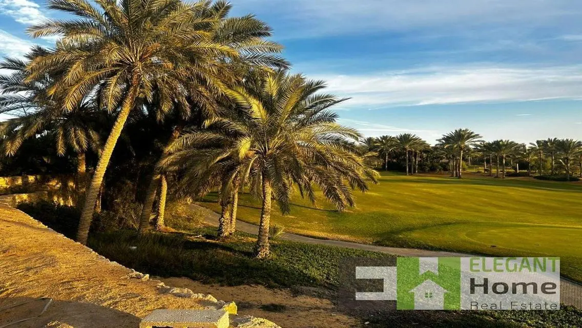 فيلا مستقله بفيو رائع علي الجولف في القطاميه ديونز