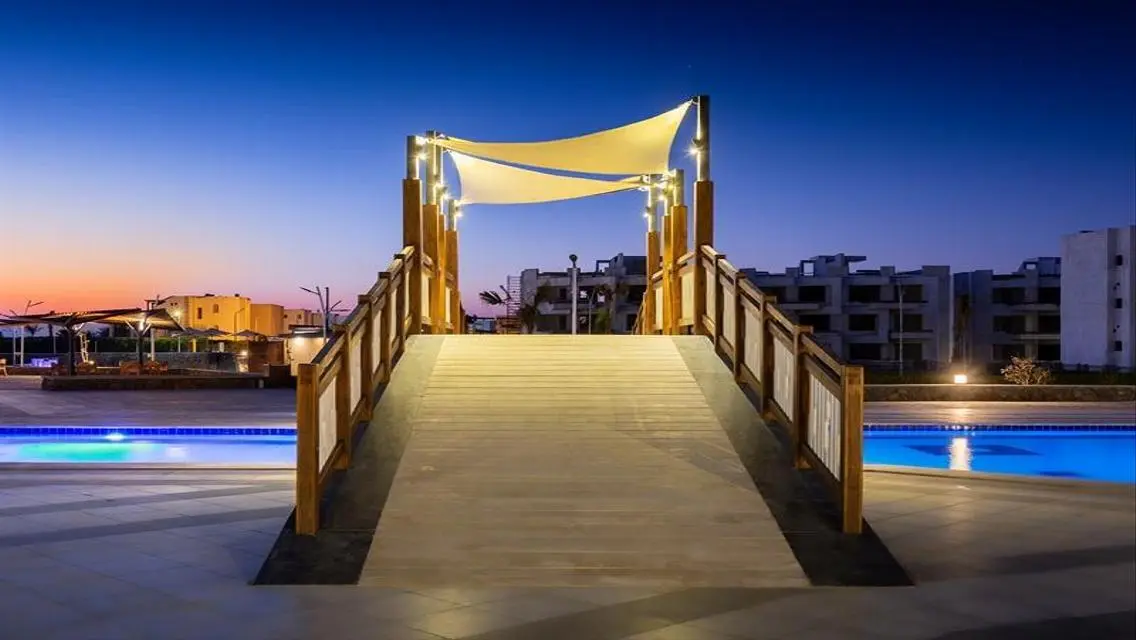 شاليه ٢ غرفة |مقدم 879,30 الف |مطارمه بيتش ريزيدنس