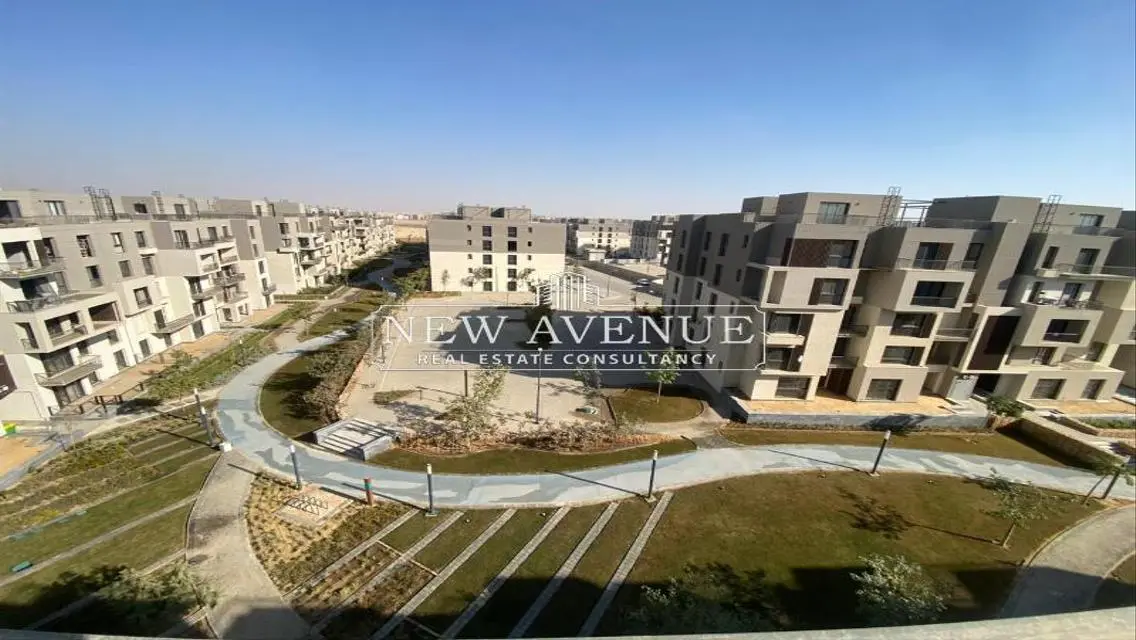 Ready to move penthouse in Sodic East New cairo