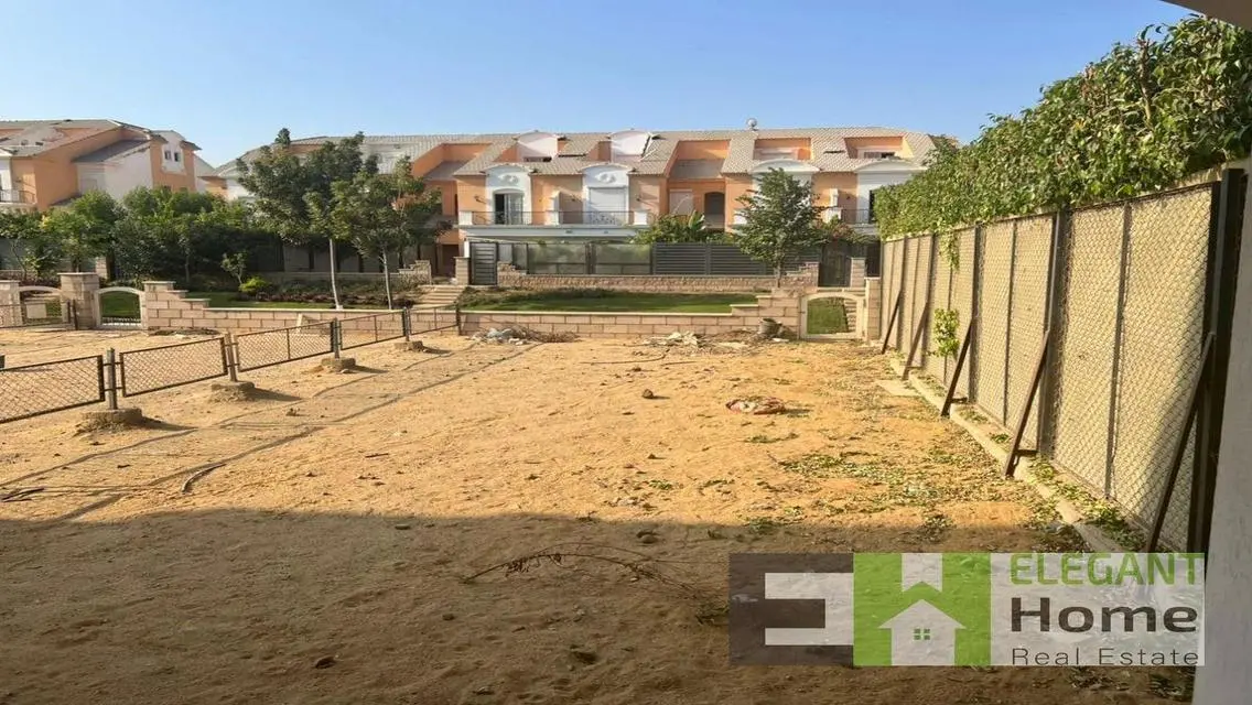 Unique town house in Layan Sabbour, prime location