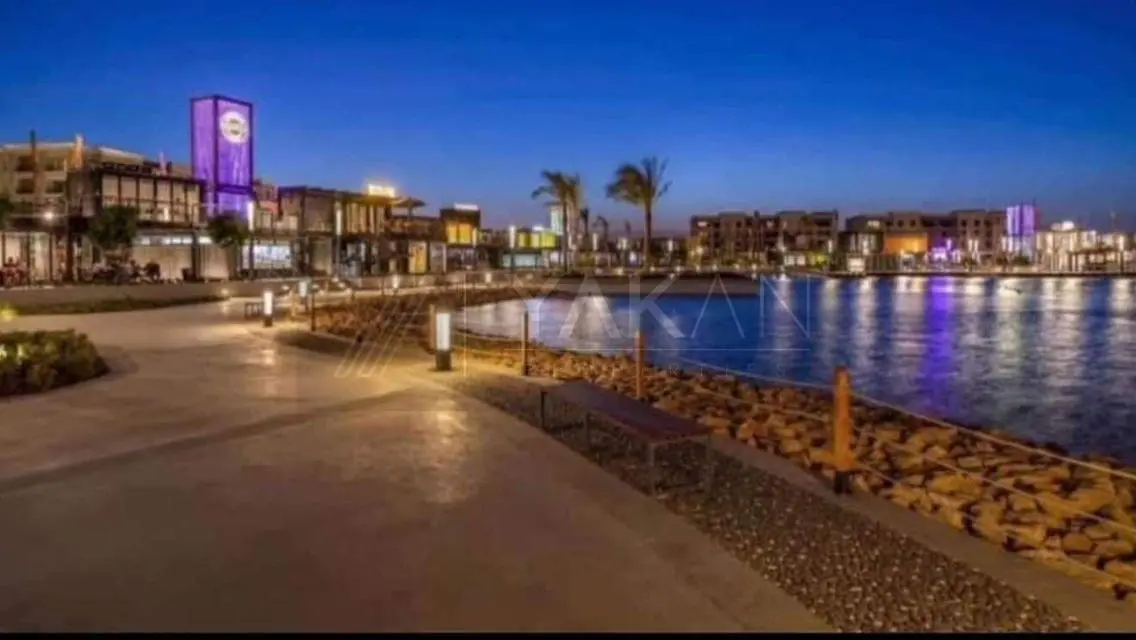 APT217M  FOR SALE IN BOULEVARD - FULLY FURNISHED