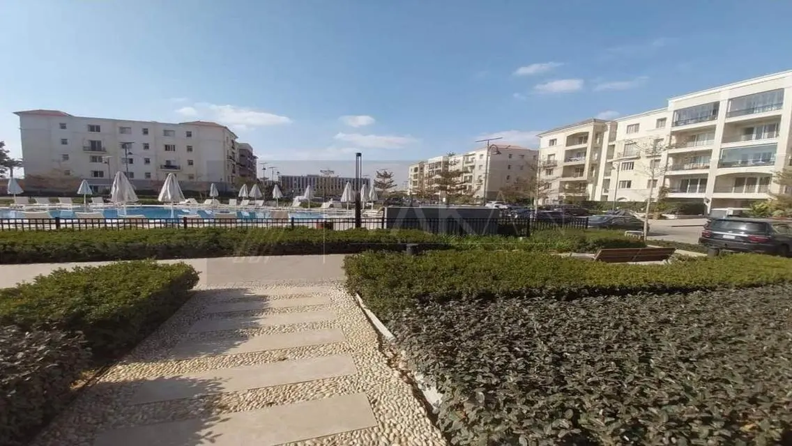 APT217M  FOR SALE IN BOULEVARD - FULLY FURNISHED
