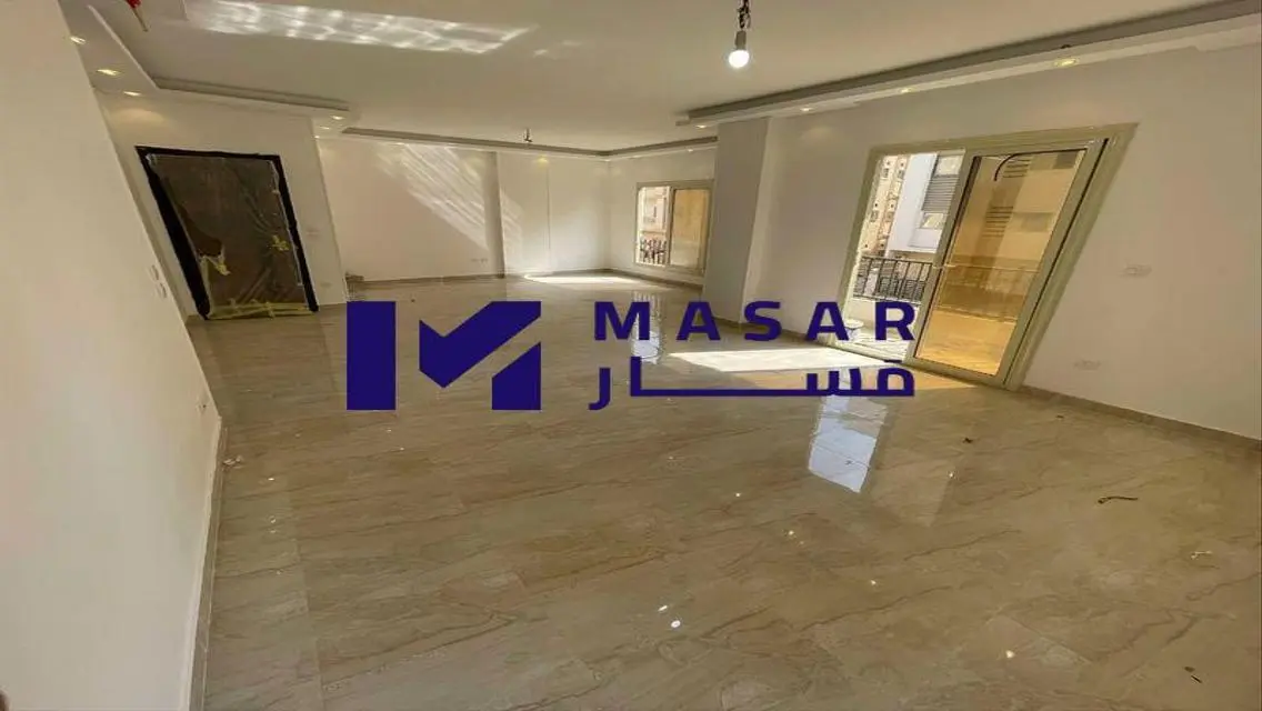 فرصة مميزة للإيجار في واحد من أرقى كمبوندات التجمع