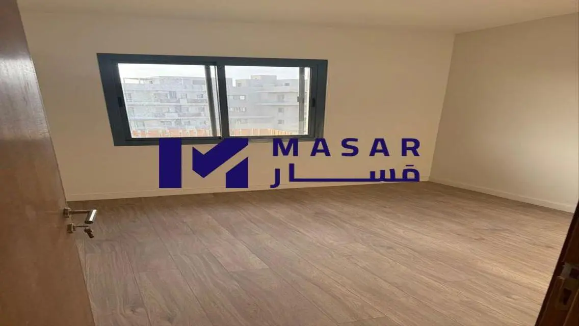فرصة مميزة للإيجار في واحد من أرقى كمبوندات التجمع