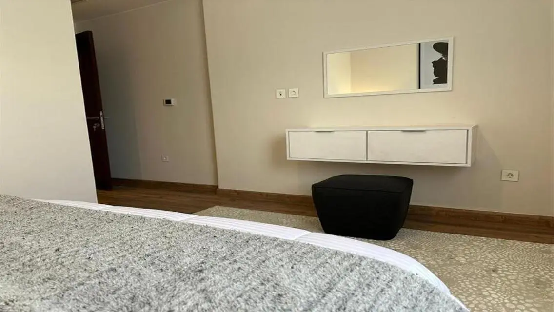 FULLY FURNISHED APARTMENT FOR RENT IN CFC WITH HOT PRICE