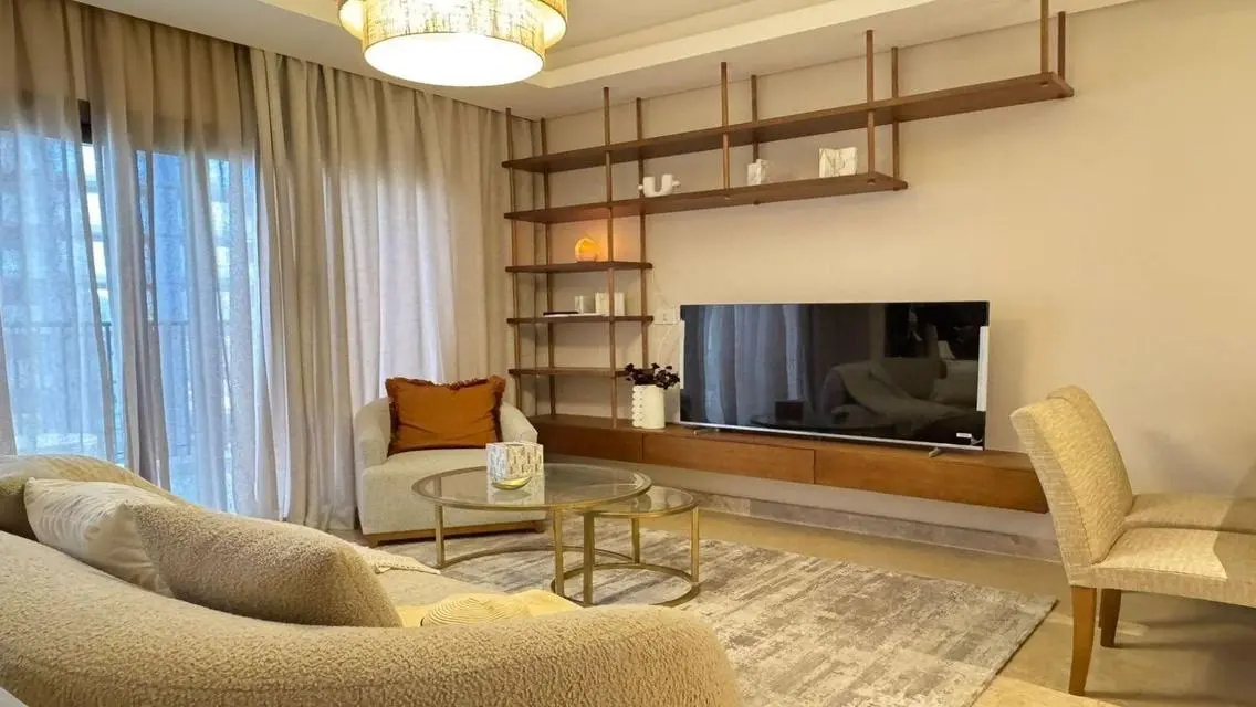 Apartment for rent with distinctive hotel furnitur