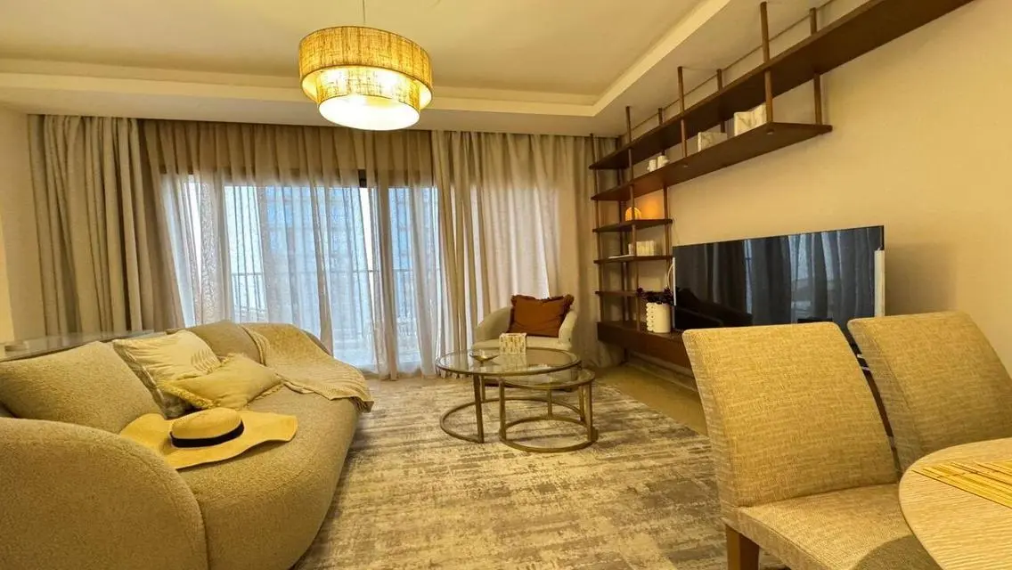 Apartment for rent with distinctive hotel furnitur