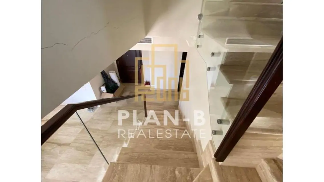 For rent penthouse with internal stairs in Casa