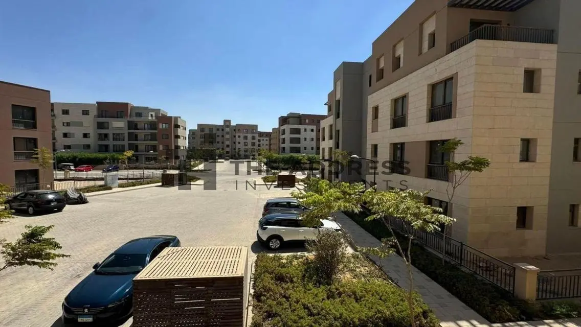 تاون هاوس مميز اقل من سعر السوق فى District 5