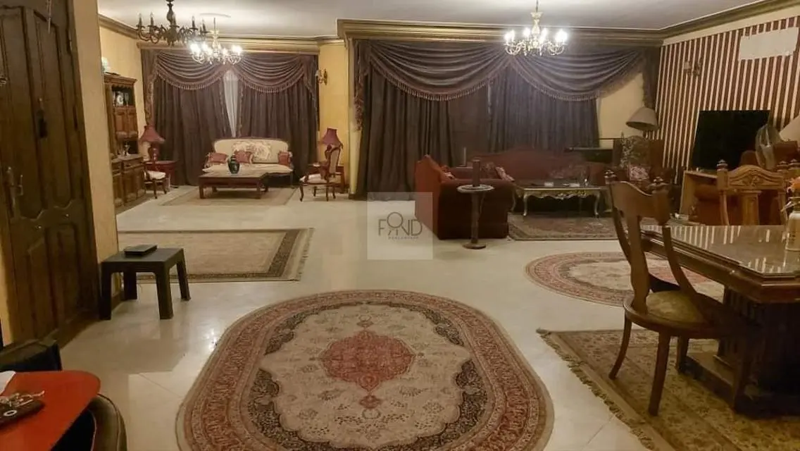 300م شقة للايجار بالمطبخ والتكيفات بنفسج فيلات
