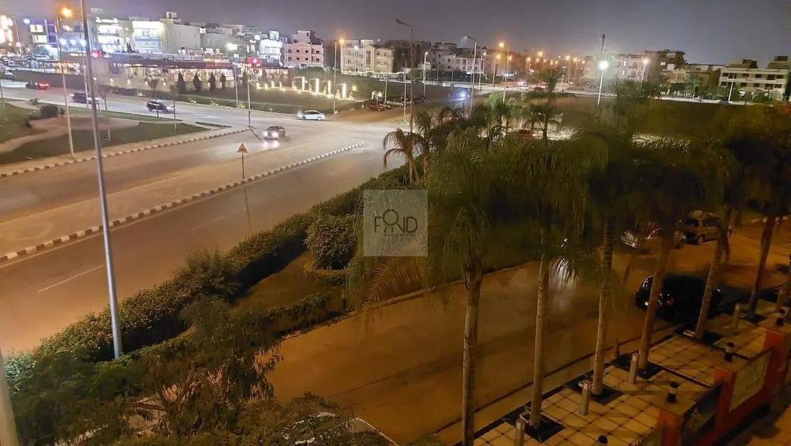 300م شقة للايجار بالمطبخ والتكيفات بنفسج فيلات