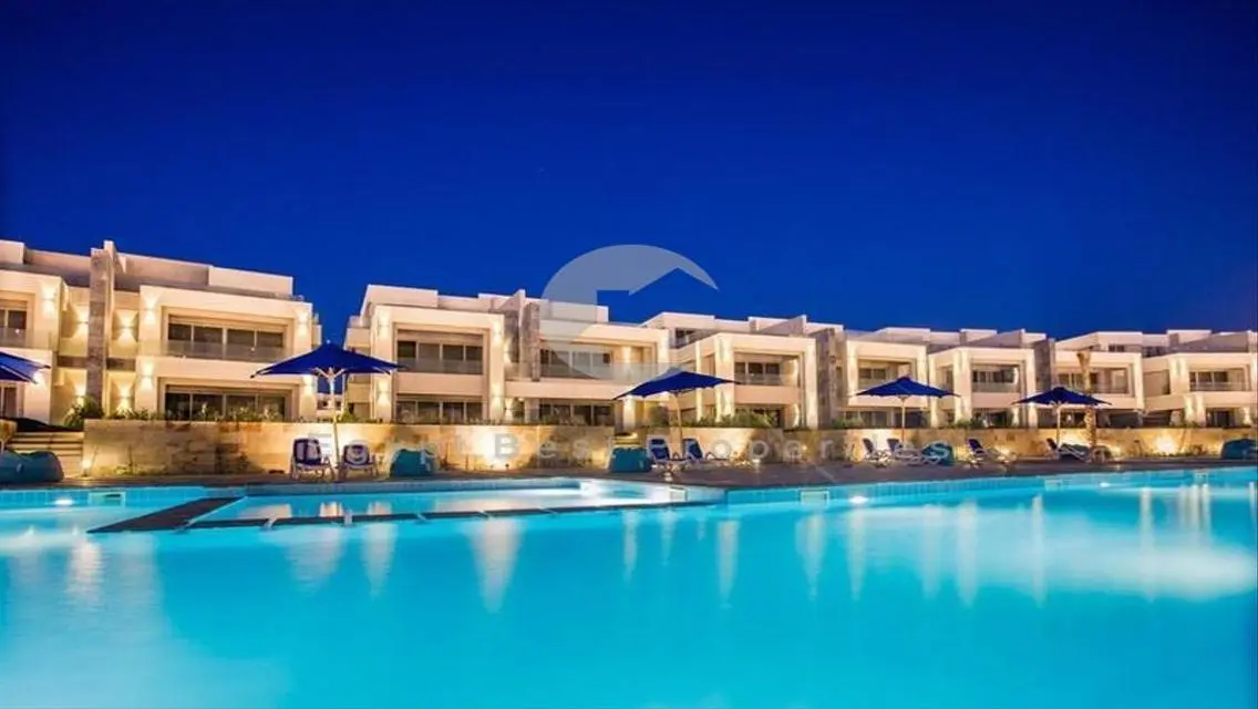 شقة في الجولدن سكوير بمقدم 3% واقساط علي 10 سنين!
