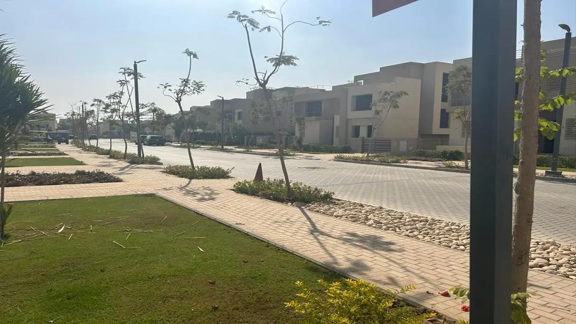 فيلا فاخرة للبيع في 2031 - مساحتها 405 متر