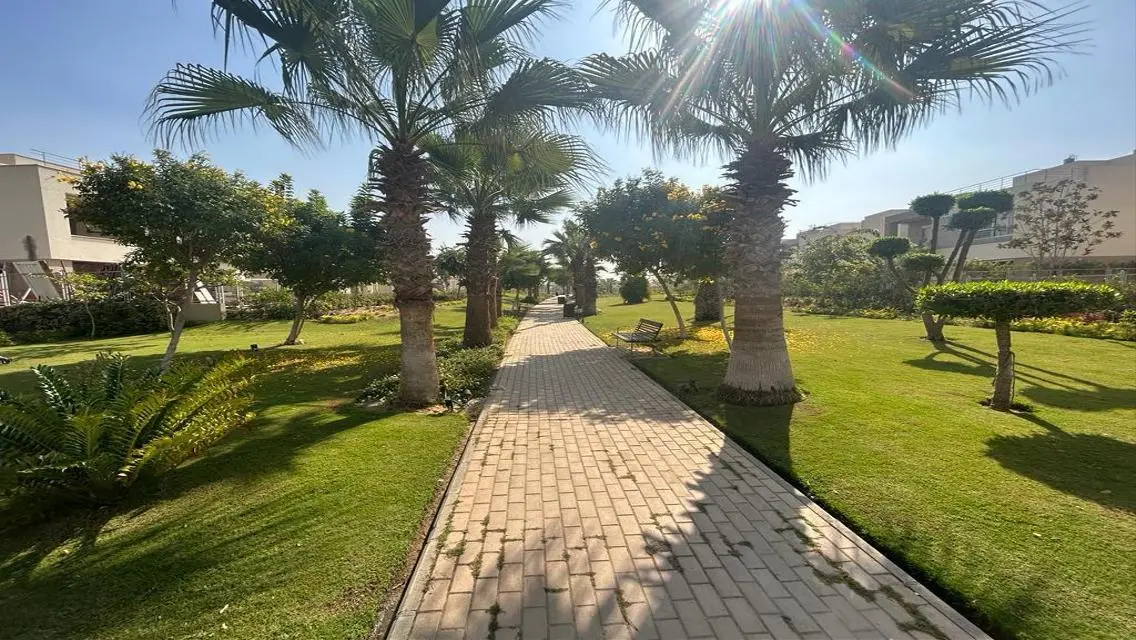 فيلا فاخرة للبيع في 2031 - مساحتها 405 متر