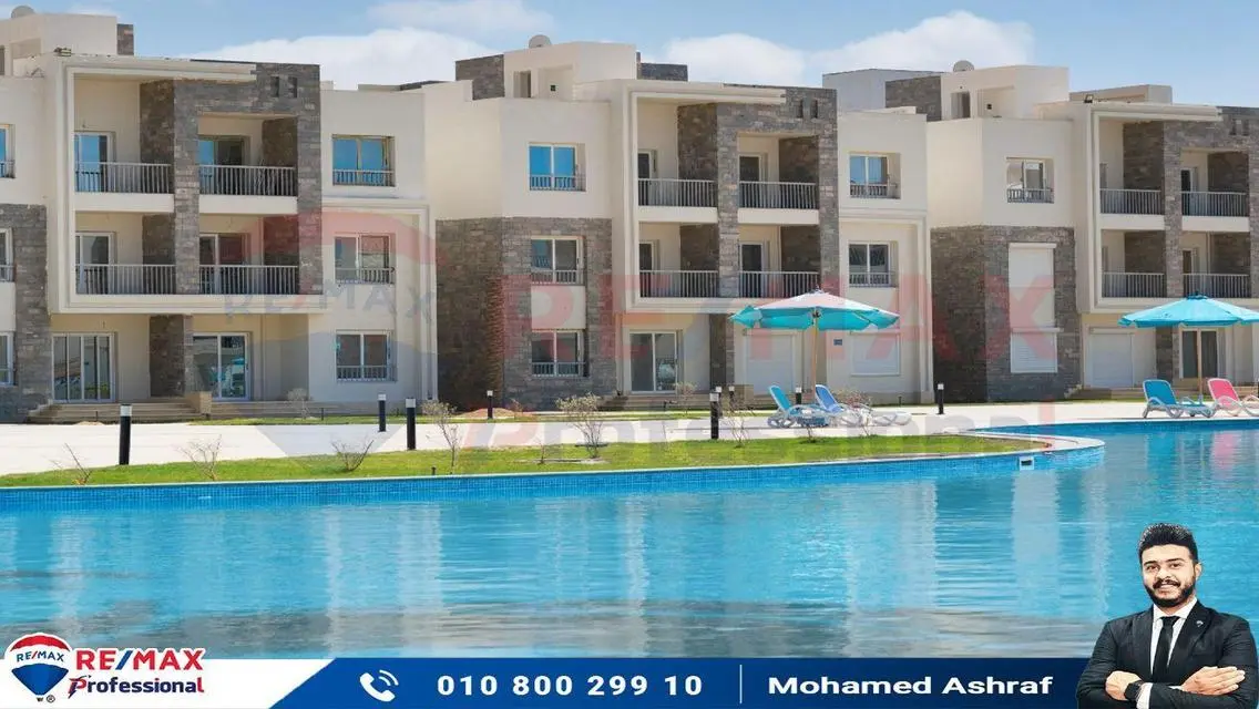 شاليه في قلب راس الحكمه مشروع  sea view بخصم 50 %