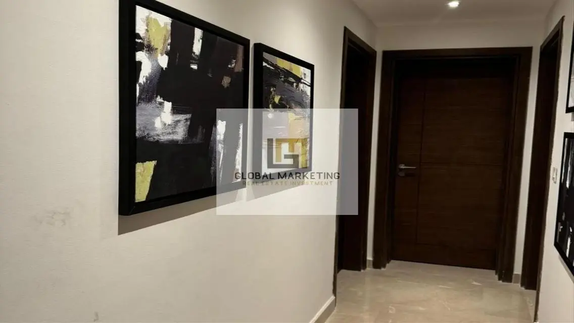 Furnished apartment for rent, hotel-style, ultra