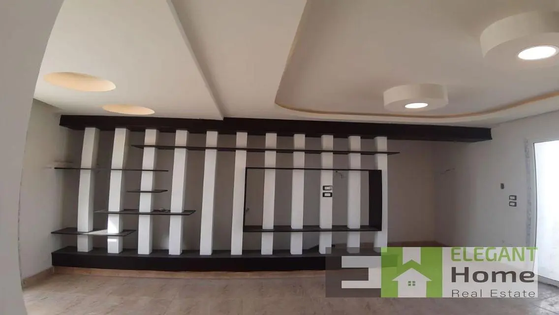 Semi furnished I-villa roof for rent in MVHP