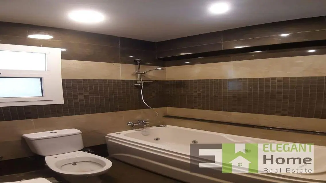 Semi furnished I-villa roof for rent in MVHP