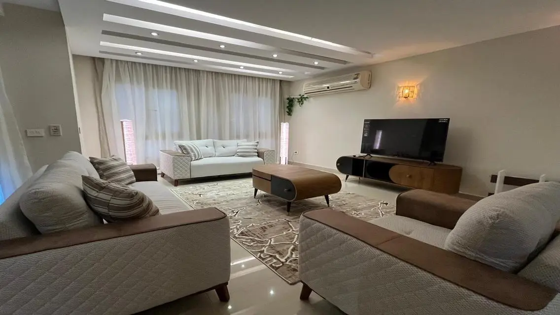 Luxury 2bedrooms with master room on garden view