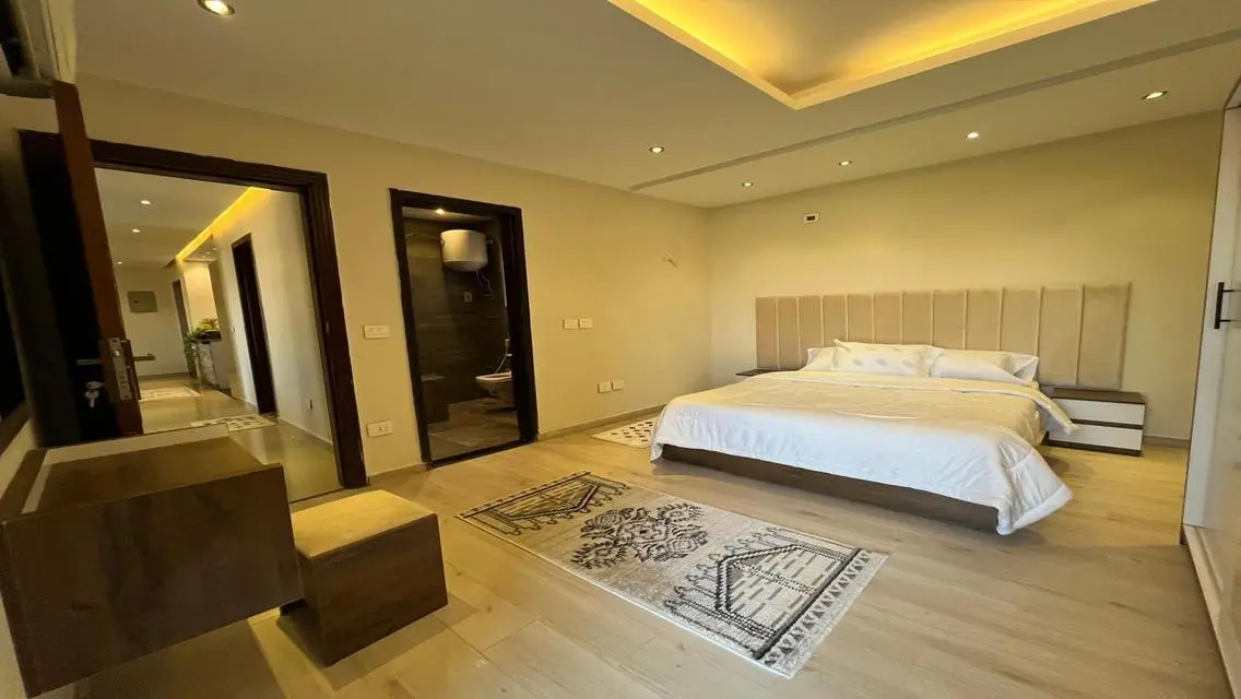 Luxury 2bedrooms with master room on garden view