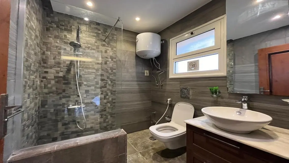 Luxury 2bedrooms with master room on garden view