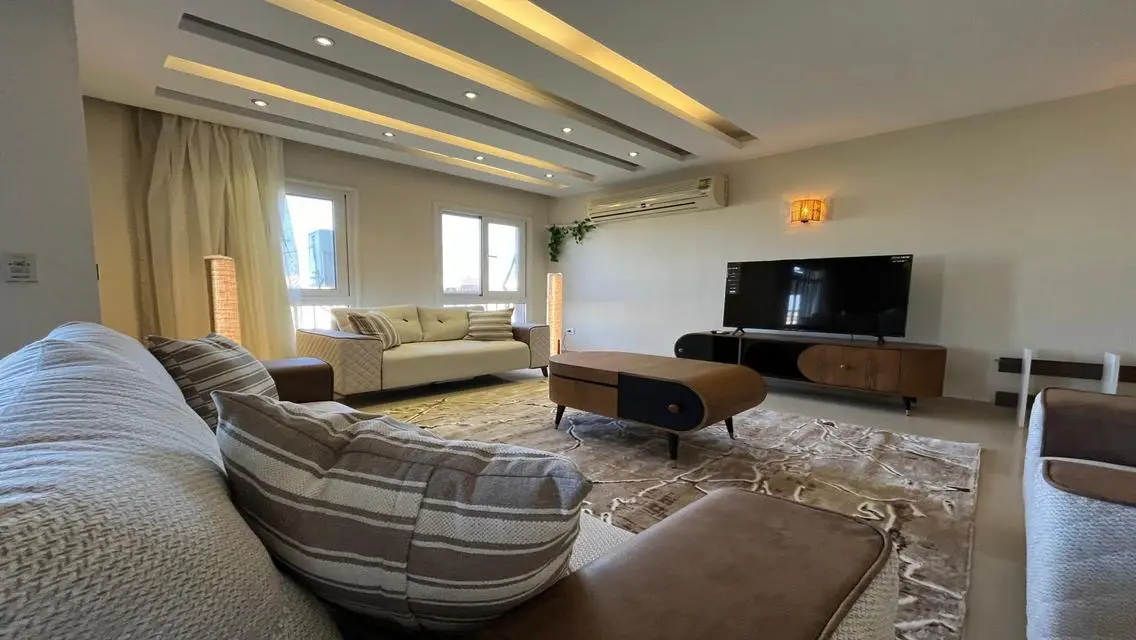 Luxury 2bedrooms with master room on garden view
