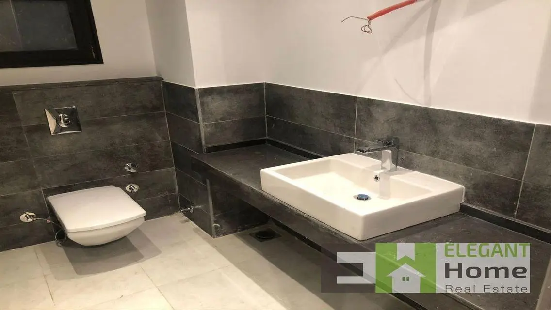 Town house(kitchen+ACs) for rent at Mivida