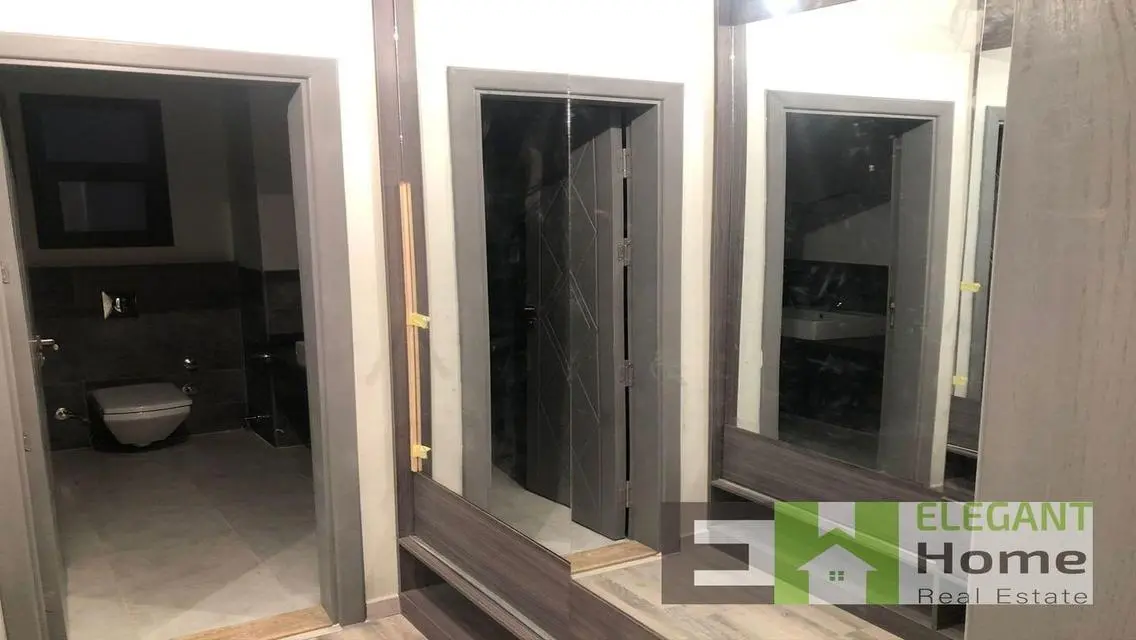 Town house(kitchen+ACs) for rent at Mivida