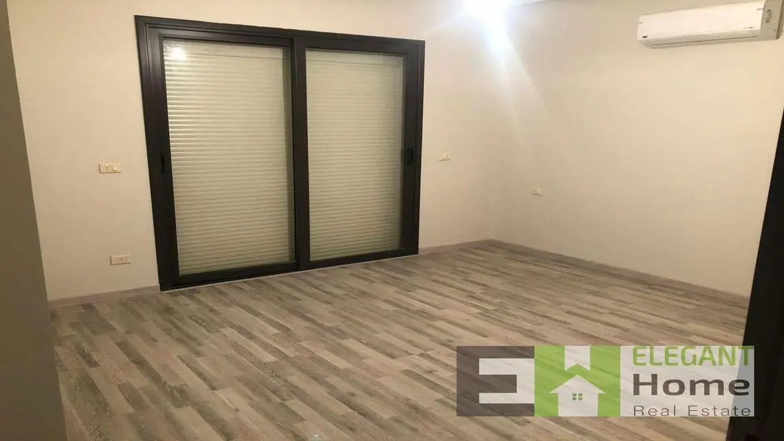 Town house(kitchen+ACs) for rent at Mivida