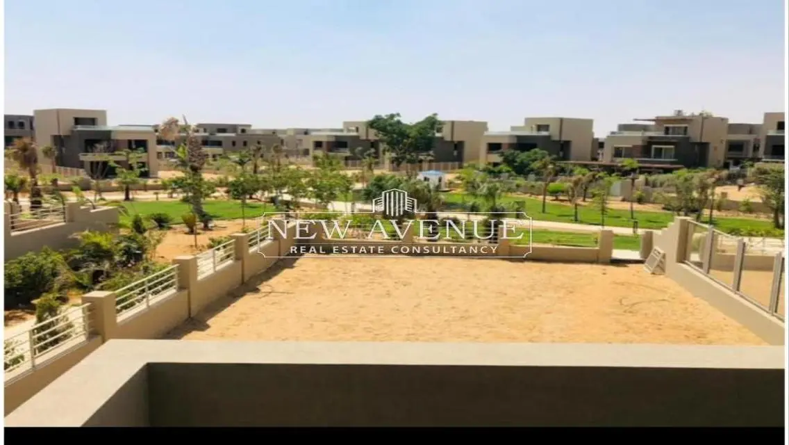 تاون هاوس كورنر في بالم هيلز اكستنشن بالتجمع