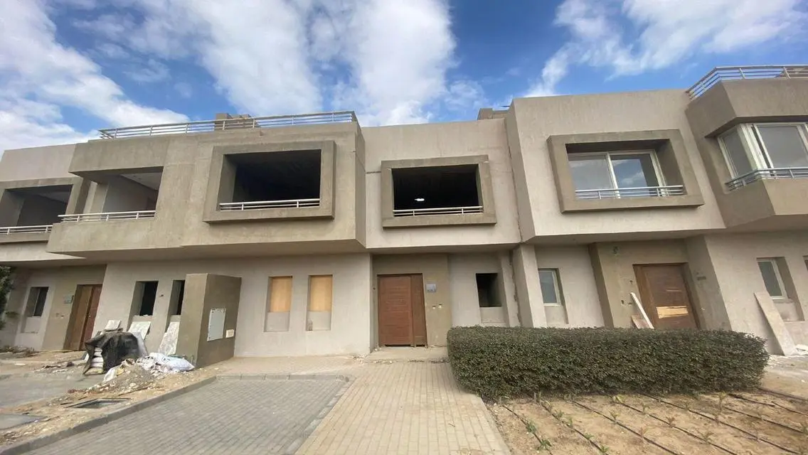 Luxurious 220 sqm Apartment for Sale in a Prime Location